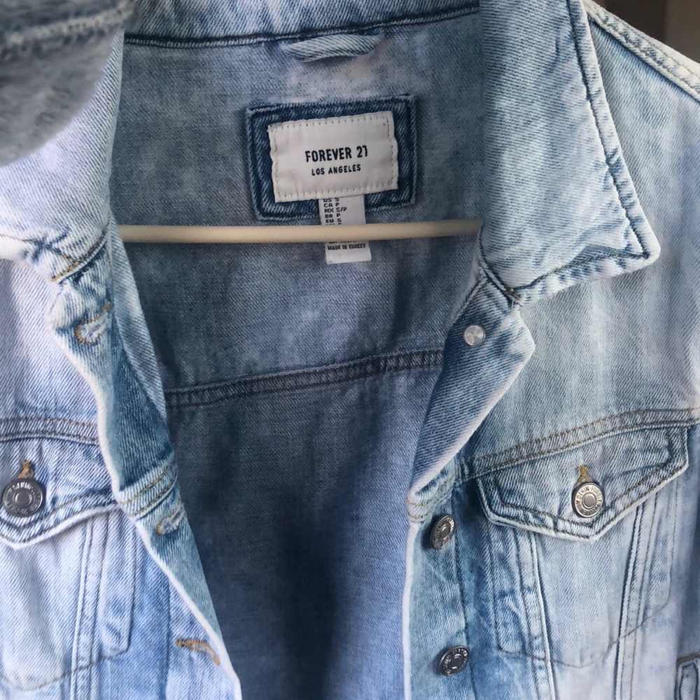 Size small jean jacket - Picture 2 of 3